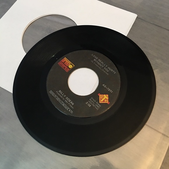 BILLY OCEAN 7”- LOVE REALLY HURTS WITHOUT YOU original pressing- Good condition- - Picture 3 of 3